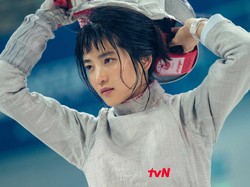 8 Pesona Kim Tae Ri di Twenty Five Twenty One, Perdana Ciuman dengan Aktor