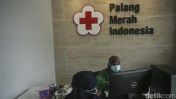 Unit Donor Darah (UDD) di PMI Jakarta Pusat kini buka 24 jam. Kebijakan ini dilakukan untuk mempermudah masyarakat melakukan donor darah.