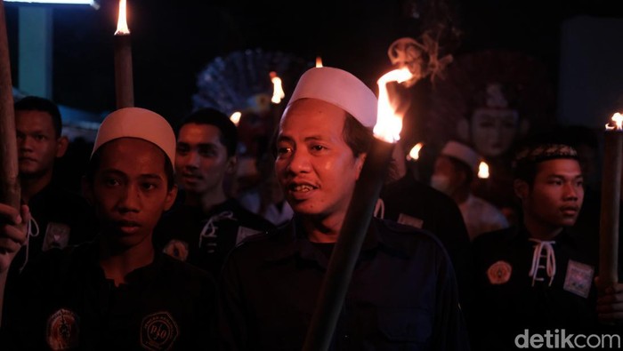 Pawai obor di Bekasi (Fakhri Fadlurrohman/detikcom)