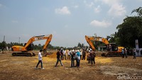 Sejumlah alat berat juga telah berada di lokasi pembangunan tol Yogyakarta-Bawen.
