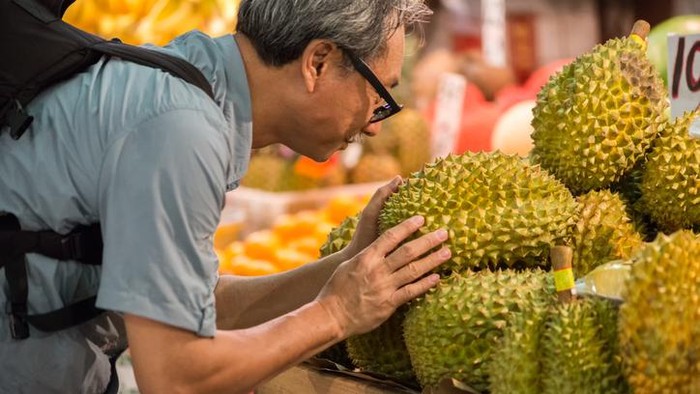 Penjual durian akan dipenjara jika menjual durian mentah
