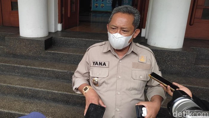 Plt Wali Kota Bandung Yana Mulyana.