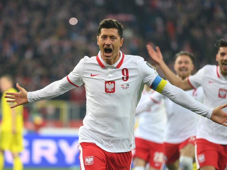 Lewandowski Datang, Begini Ngerinya Lini Serang Barca Sekarang