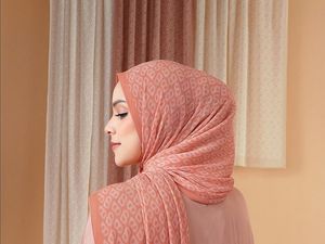 Trik Brand Lokal Buttonscarves Saat Produknya Dijiplak, Dijual Lebih Murah