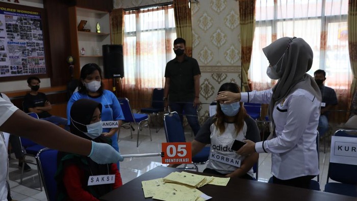 Polres Wonogiri menggelar rekonstruksi kasus penganiayaan debt collector terhadap nasabah, Rabu (30/3/2022)