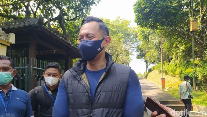 SBY sekeluarga piknik ke Candi Borobudur, Rabu (30/3/2022).