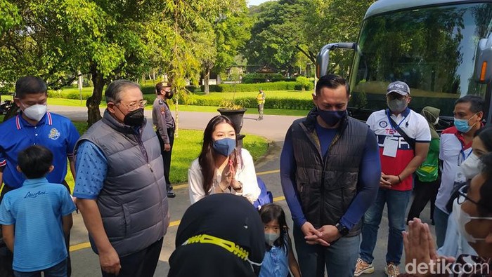 SBY sekeluarga piknik ke Candi Borobudur, Rabu (30/3/2022).