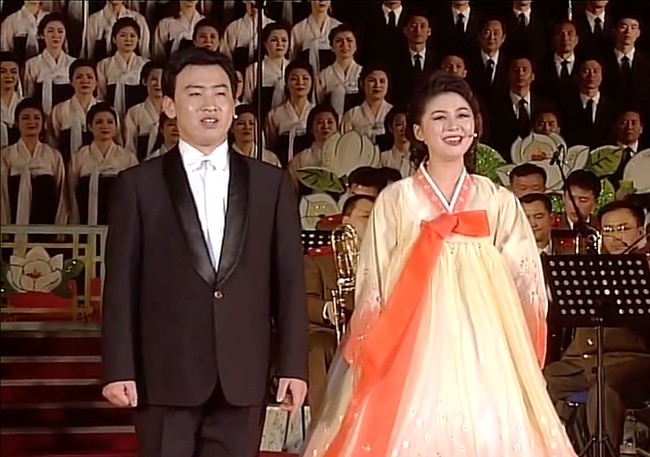 So Un Hyang pun tergabung dalam grup musik Unhasu Orchestra yang berbasis di ibukota Pyongyang. Foto: dok. YouTube NK Media.