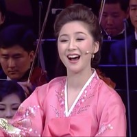 So Un Hyang dikenal sebagai artis tercantik Korea Utara dan penyanyi yang berbakat. Foto: dok. YouTube NK Media.