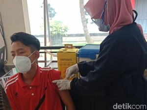 Simak 21 Jadwal Lengkap Vaksinasi COVID-19 di Trenggalek