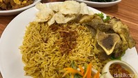 Jelang bulan Ramadhan, Victus Restaurant tentunya sudah menyiapkan beberapa menu andalan yang cocok untuk jadi pilihan buka puasa. Salah satunya ada Nasi Kebuli Kambing (Rp 95.000). Foto: detikFood