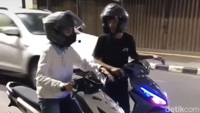 Viral muda-mudi di Kota Sukabumi balapan di titik 0 KM