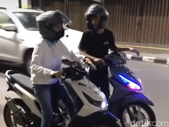 Viral muda-mudi di Kota Sukabumi balapan di titik 0 KM
