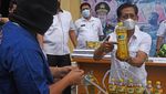 Gegara Jual Minyak Goreng Curah dalam Kemasan, Pria Ini Ditangkap