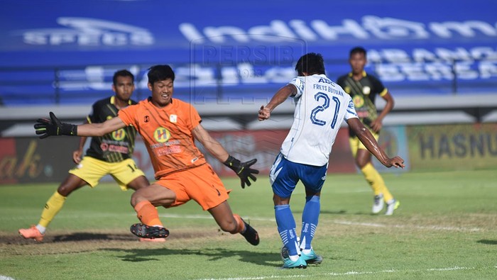 Barito Putera vs Persib Bandung.