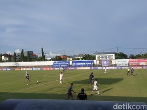 Suasana Bench Persipura di Laga Hidup-Mati untuk Bertahan di Liga 1