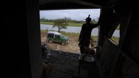 Peningkatan populasi tersebut merupakan efek dari sejumlah perubahan, termasuk investasi dalam pengelolaan habitat, pengendalian perburuan, dan translokasi badak antar habitat.