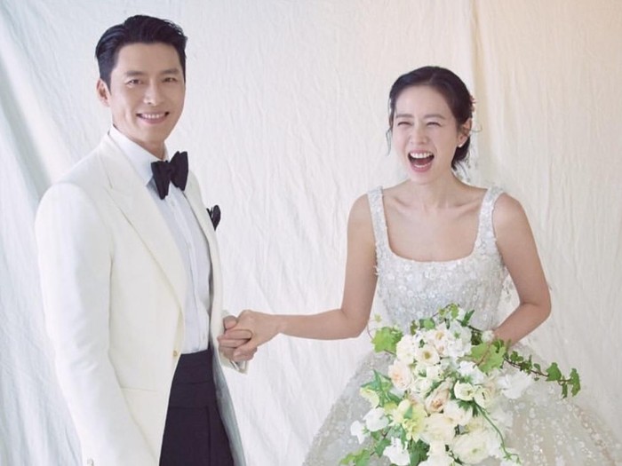 Hyun Bin dan Son Ye Jin. Foto: dok. Instagram @vast.ent Hyun Bin dan Son Ye Jin. Foto: dok. Instagram @vast.ent
