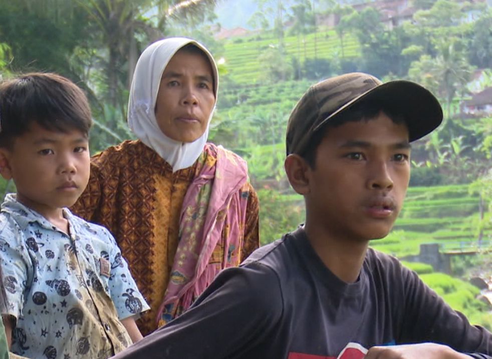 Ibu Enung