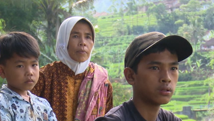 Ibu Enung