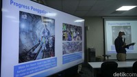 William mengatakan adanya kenaikan jumlah penumpang MRT naik sebanyak 61% dari bulan sebelumnya. Sebanyak 916.306 penumpang tercatat menaiki MRT Jakarta selama bulan Maret 2022.
