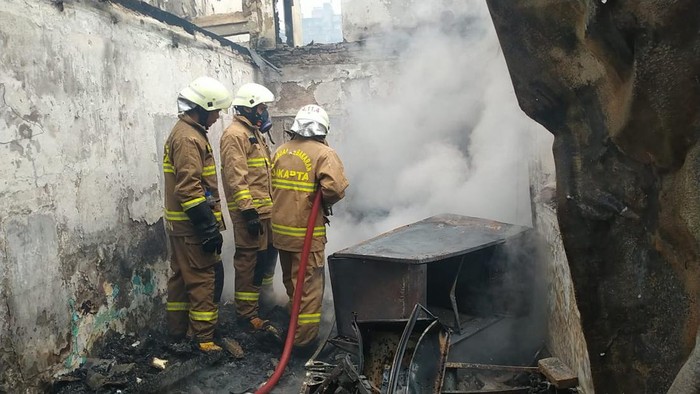 Kebakaran 3 rumah di Tebet Jaksel
