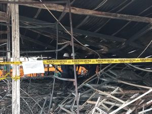 Terungkap! Ratusan Kios Lenggang di IRTI Monas Ternyata Sengaja Dibakar
