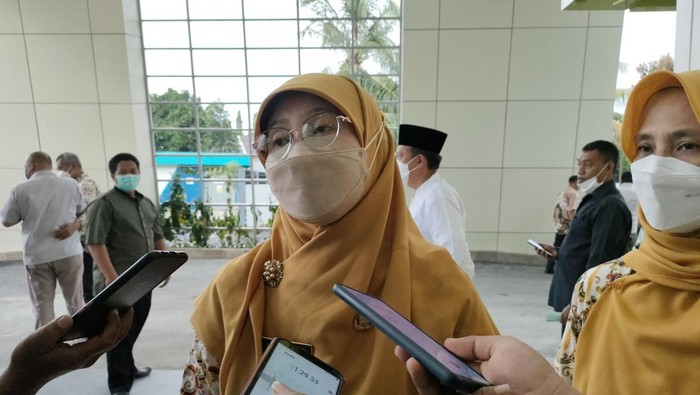 Kepala Dinas Kesehatan Kota Depok Mary Liziawati