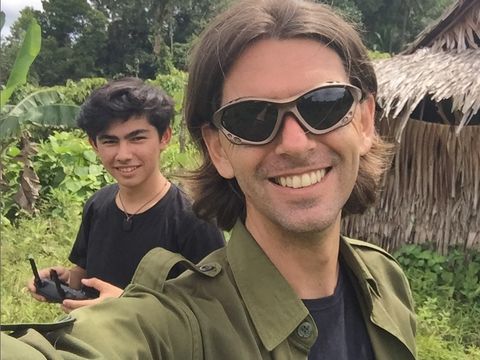 Kisah cinta pasangan beda negara, Prada dan Chanee Kalaweit.