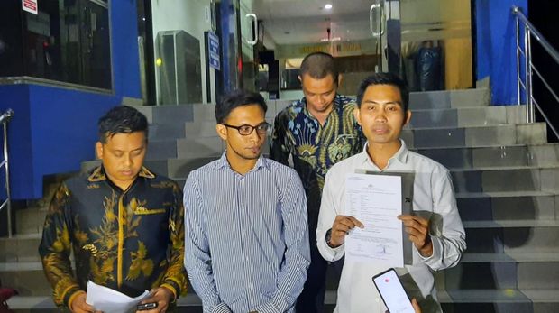 Korban Oxtrade melaporkan Kapten Vincent Raditya yang disebut sebagai affiliator Korban Oxtrade melaporkan Kapten Vincent Raditya yang disebut sebagai affiliator