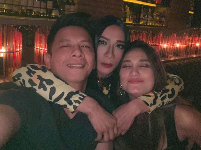 Pertemuan Luna Maya dengan Ariel di Ultah BCL.