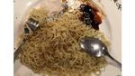Ngakak! Begini Penyajian Makanan yang Dipisahkan dari Isiannya