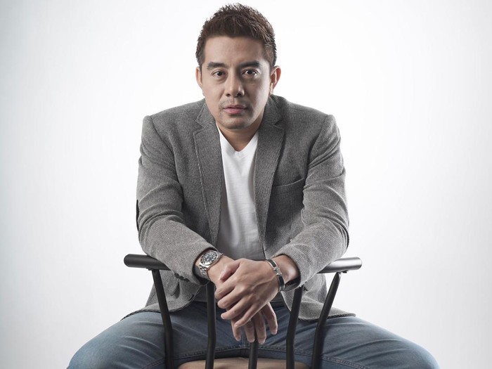 Martin Carter rilis single baru.