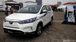 Melihat dari Dekat Kijang Innova Listrik yang Mejeng di IIMS