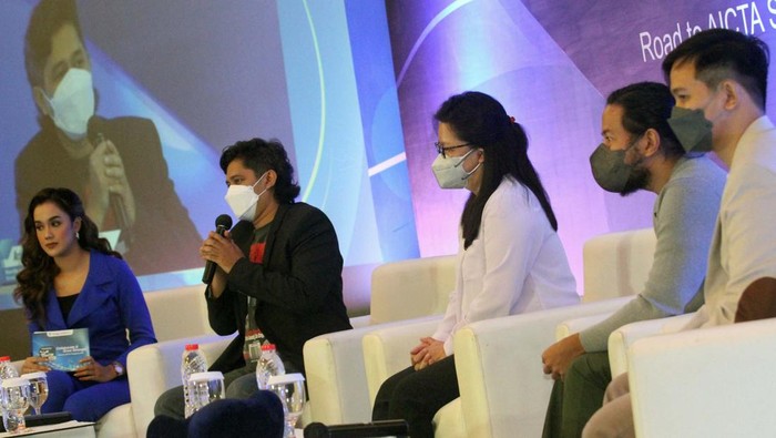 Menggali Inovasi Anak Bangsa Lewat IdenTIK 2022 Kemkominfo gelar roadshow kompetisi Indonesia Enterpreneur TIK (IdenTIK) tahun 2022. IdenTIK ini menggali potensi inovasi anak bangsa terbaik di bidang teknologi.