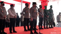 Komjen Gatot melaporkan vaksinasi dosis pertama rata-rata sudah mencapai lebih dari 70 persen.