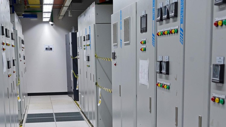 NTT Jakarta 3 Data Center NTT Jakarta 3 Data Center yang diklaim terbesar di Indonesia dengan kapasitas 45 megawatt.