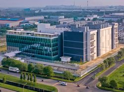 Penampakan Data Center Terbesar di Indonesia Saat Ini