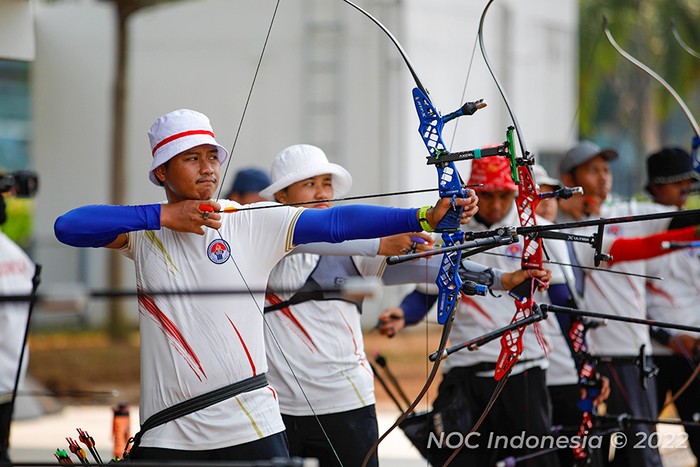 Kamis, 31 Maret 2022. NOC - SEAG21 - PHO - Pelatnas Panahan; Kunjungan Tim CdM di Lapangan Panahan GBK Senayan, Jakarta