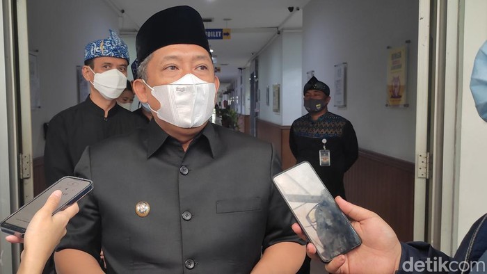Plt Wali Kota Bandung Yana Mulyana.