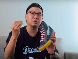 Sepatu, Alat Tempur & Harapan Isser Whitey James