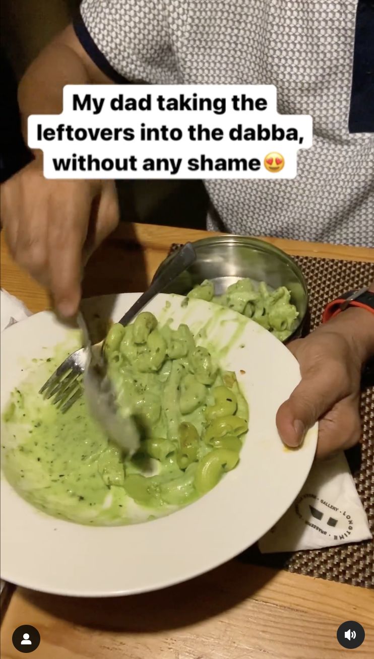 Viral Video Bapak-bapak Bungkus Sisa Makanan dari Resto Mahal, Ada Pesan Mulianya
