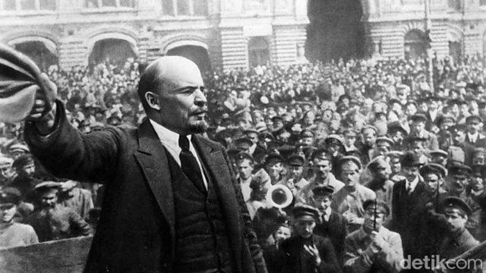 Pemimpin Uni Soviet Vladimir Ilyich Ulyanov atau Lenin