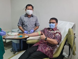 Dukung Terawan, Ahmad Basarah Disuntik Booster Vaksin Nusantara