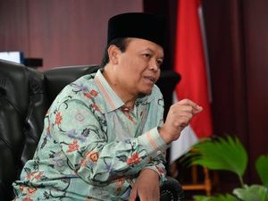 Kritik Mahfud MD soal Hukum LGBT, HNW: Harusnya Bukan Membiarkan