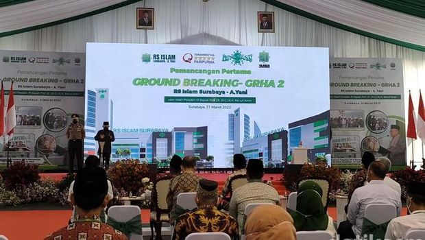 Wakil Presiden RI Ma'ruf Amin menghadiri acara Groundbreaking Grha 2 Rumah Sakit Islam (RSI) Surabaya, Kamis (31/3/2022). (Foto: Faiq Azmi/detikJatim)