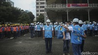 Sebanyak 2.356 personil di 18 posko disiagakan selama Ramadan 1443 H dengan melakukan sistem piket bagi petugas operasional selama 24 jam untuk menjaga pasokan listrik.  