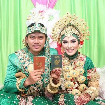 Pakaian Adat Sulawesi 6 Macam Pakaian Adat Sulawesi Selatan Punya Corak dan Motif yang Unik
