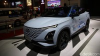 OMODA 5 akan mulai dirilis di tahun 2022 ini hingga lima tahun ke depan, dimulai dari benua Asia, Amerika Selatan, Australia, Afrika, Eropa, dan diikuti negara-negara lainnya. Dari rencana tersebut, Indonesia akan menjadi salah satu negara tahap awal untuk pasar setir kanan yang akan mendapatkan pengalaman berkendara dengan OMODA 5.