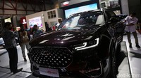 Dalam kategori kendaraan dengan energi terbarukan atau kendaraan listrik, Chery memiliki EQ1 yang dilengkapi dengan mesin berenergi tinggi 55kW, waktu akselerasi 1-50 km/jam ≤5 detik, kecepatan maksimum 120 km/jam, dan menjadi satu-satunya jenis kendaraan listrik yang dibangun dengan konstruksi aluminium.